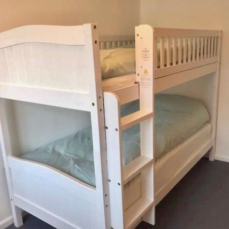 Great Price, Lovely Comfy Flat.2 Mins From The Sea Lyme Regis Buitenkant foto